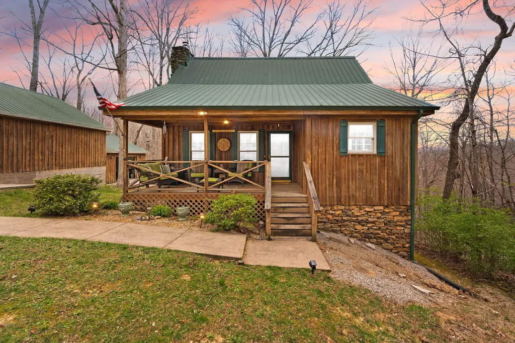 22 Tranquility Place Burnside KY 42519