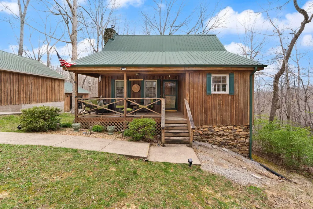 22 Tranquility Place Burnside KY 42519