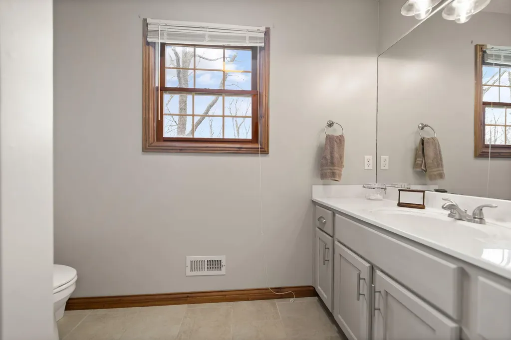 22 Tranquility Place Burnside KY 42519