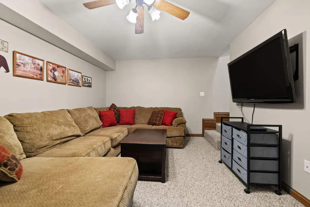 22 Tranquility Place Burnside KY 42519