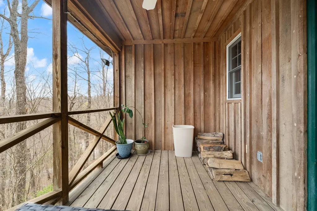 22 Tranquility Place Burnside KY 42519