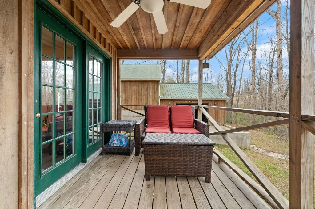 22 Tranquility Place Burnside KY 42519
