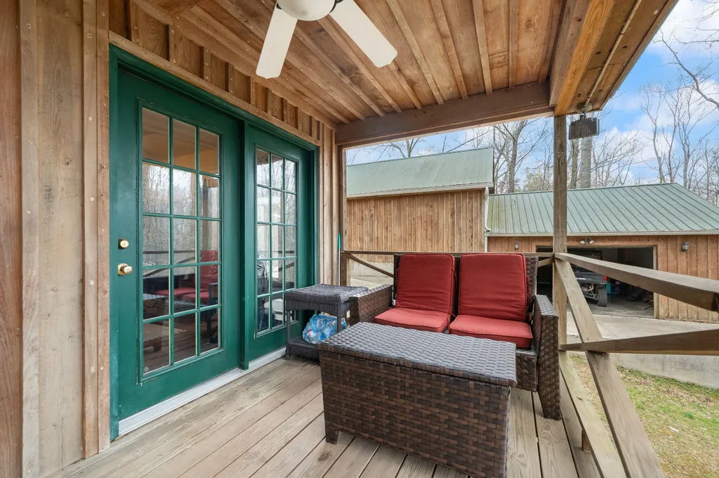 22 Tranquility Place Burnside KY 42519