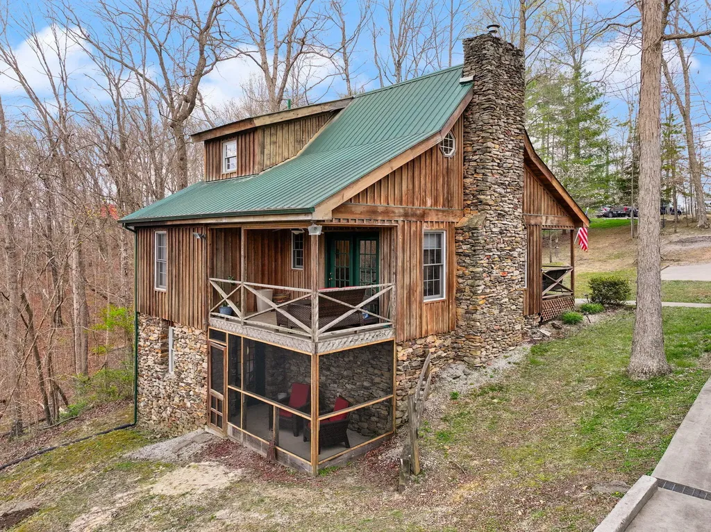 22 Tranquility Place Burnside KY 42519