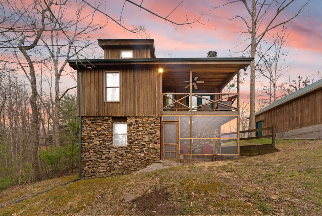 22 Tranquility Place Burnside KY 42519