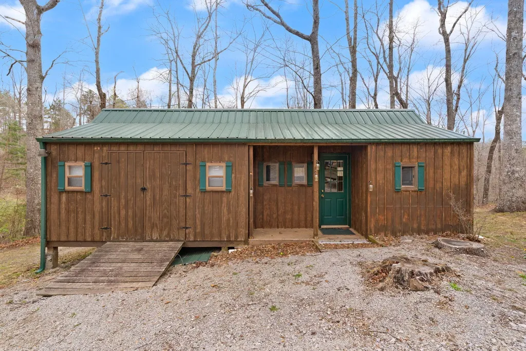 22 Tranquility Place Burnside KY 42519