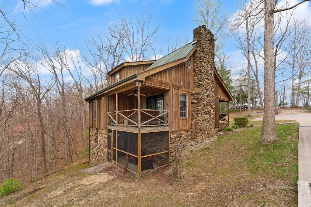 22 Tranquility Place Burnside KY 42519