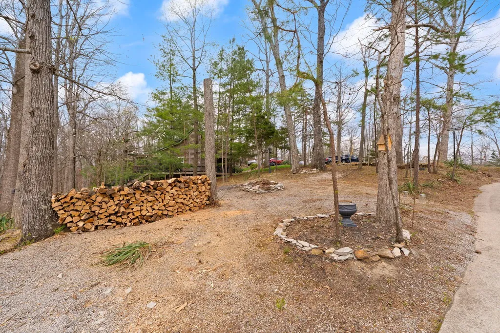 22 Tranquility Place Burnside KY 42519