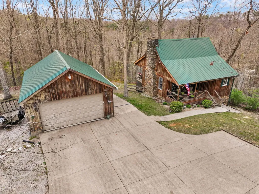22 Tranquility Place Burnside KY 42519
