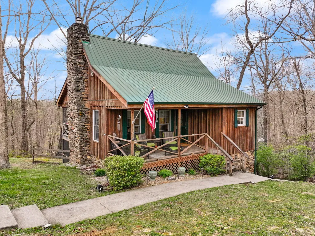 22 Tranquility Place Burnside KY 42519