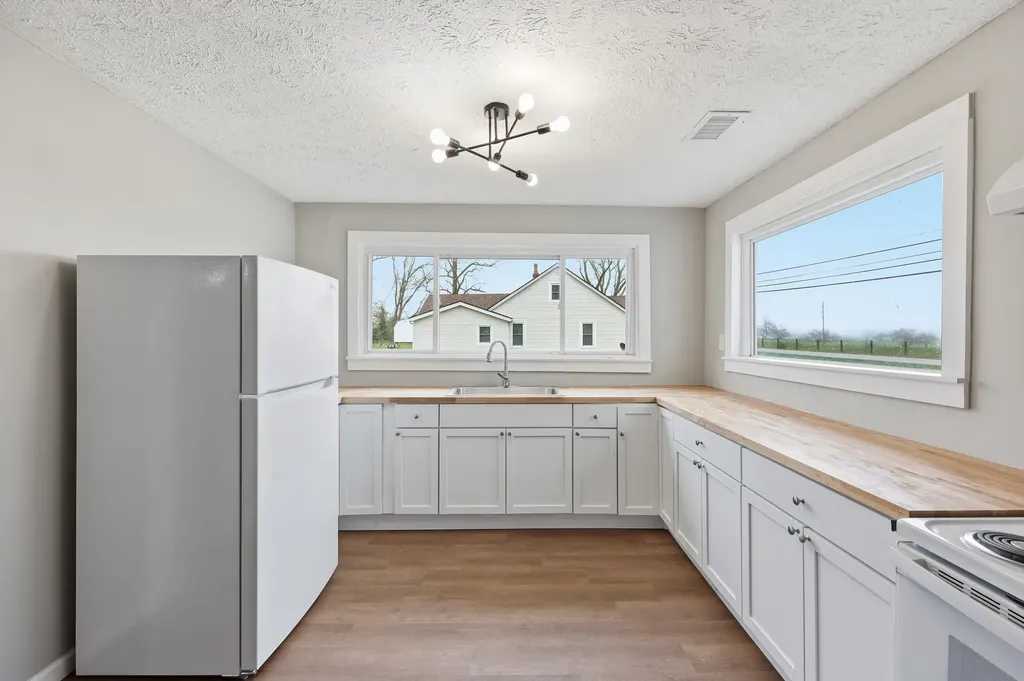 3439 Old Kentucky Highway 52 Richmond KY 40475