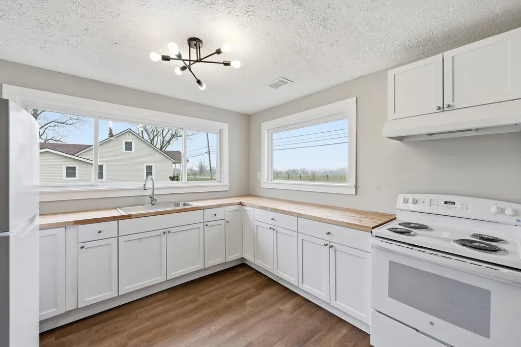 3439 Old Kentucky Highway 52 Richmond KY 40475