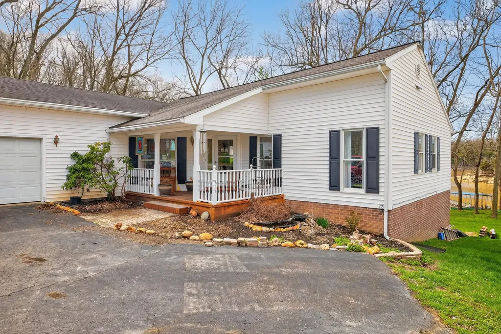2073 Crystal Springs Road Danville KY 40422