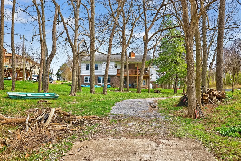 2073 Crystal Springs Road Danville KY 40422