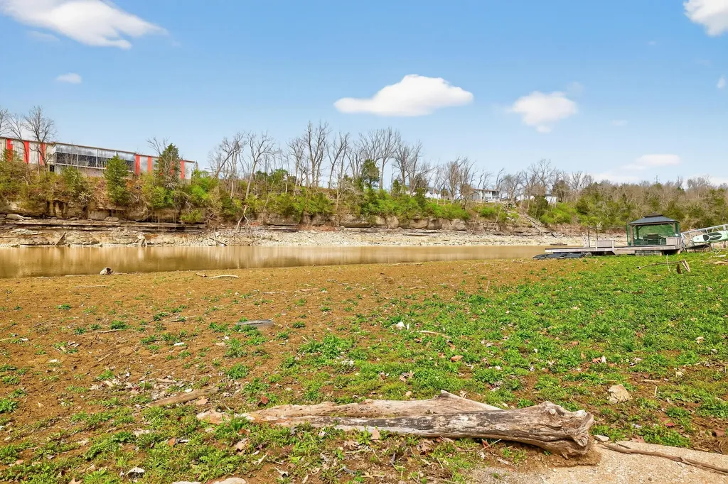 2073 Crystal Springs Road Danville KY 40422