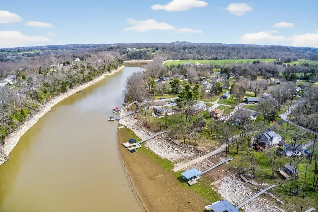 2073 Crystal Springs Road Danville KY 40422