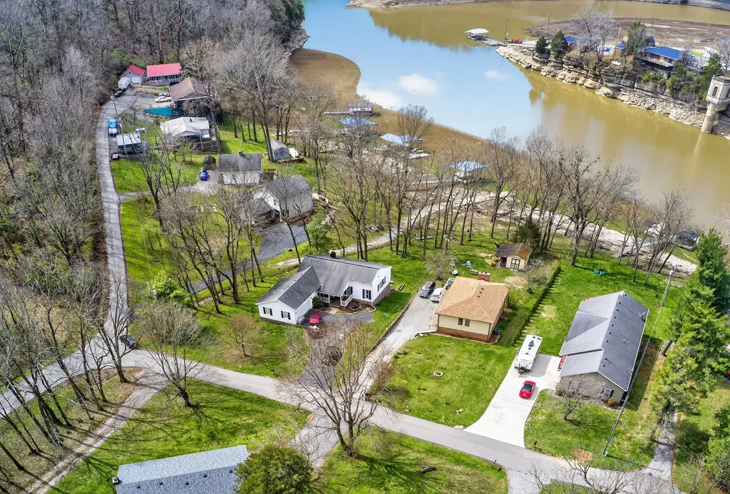 2073 Crystal Springs Road Danville KY 40422