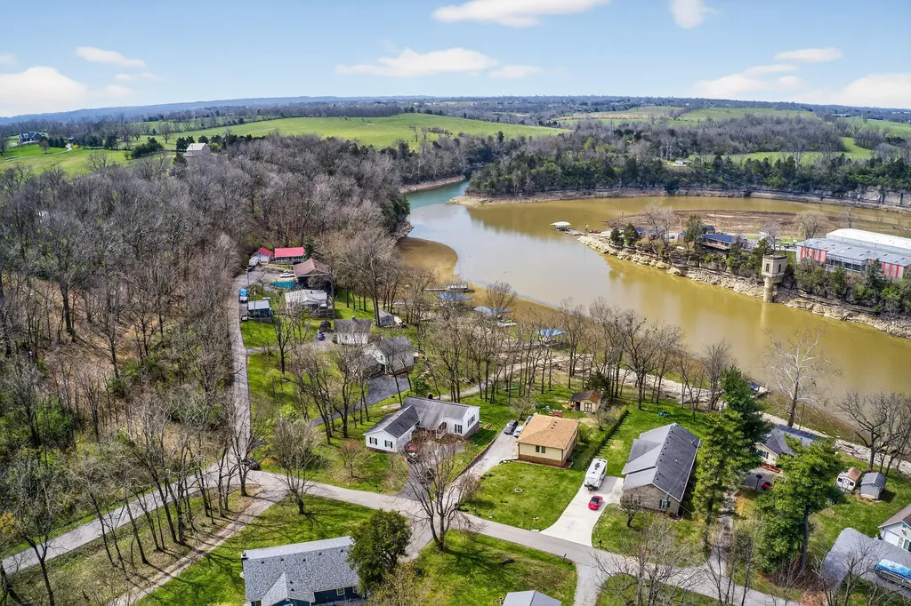 2073 Crystal Springs Road Danville KY 40422