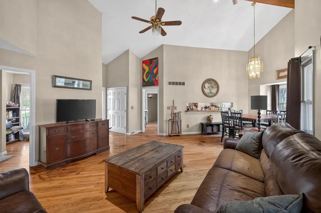 2073 Crystal Springs Road Danville KY 40422