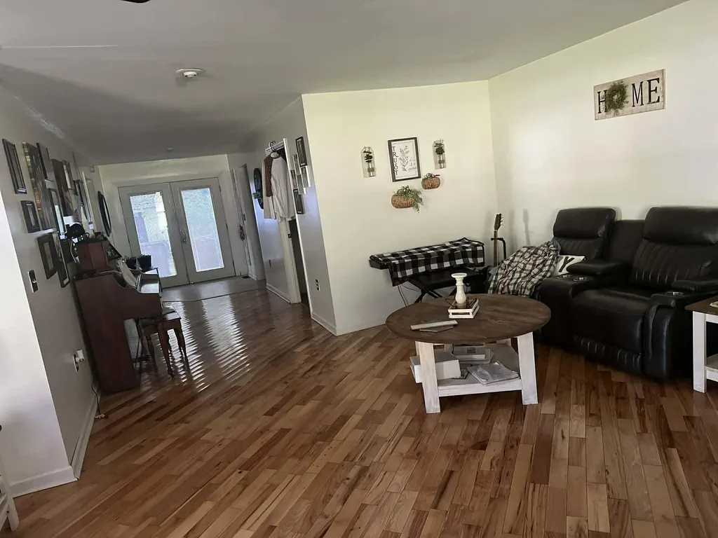 1290 Kentucky 215 Evarts KY 40828
