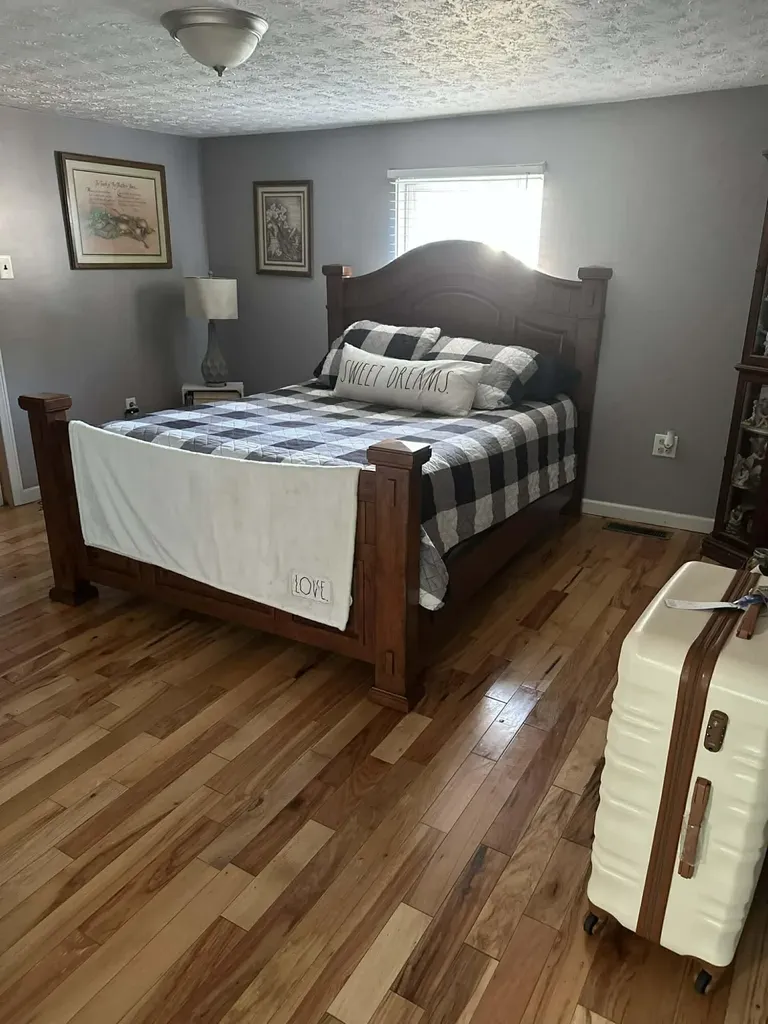 1290 Kentucky 215 Evarts KY 40828