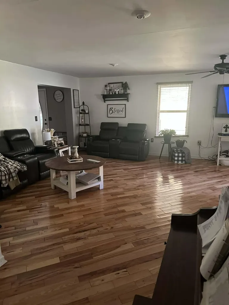 1290 Kentucky 215 Evarts KY 40828