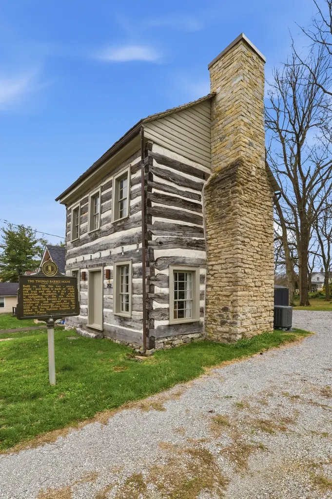 202 E Walnut Street Danville KY 40422