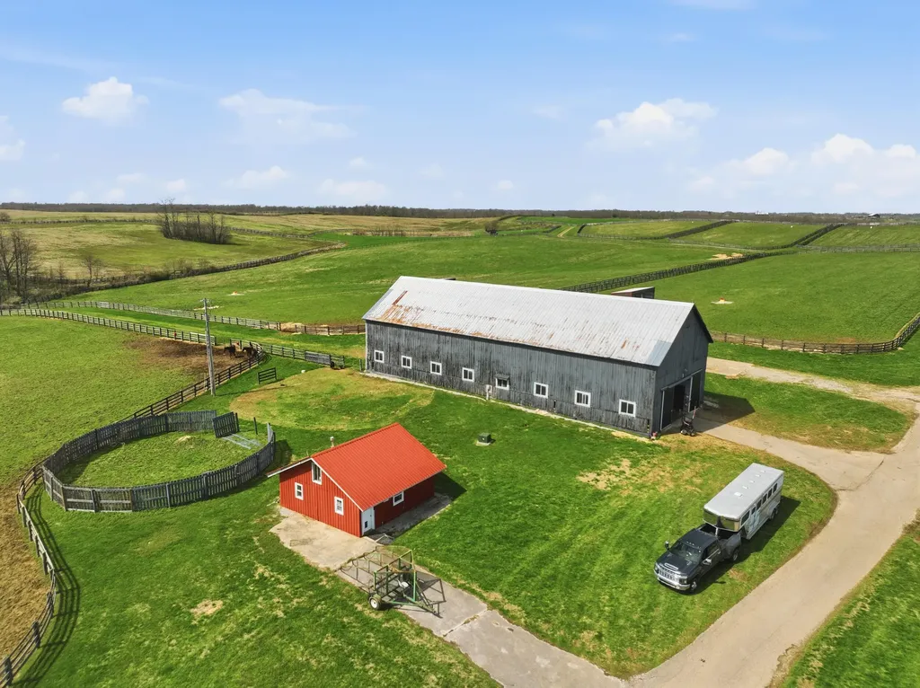 2586 Winchester Road Paris KY 40361