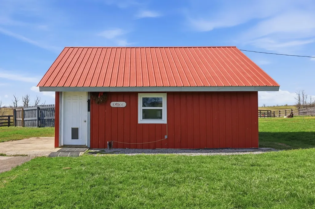 2586 Winchester Road Paris KY 40361