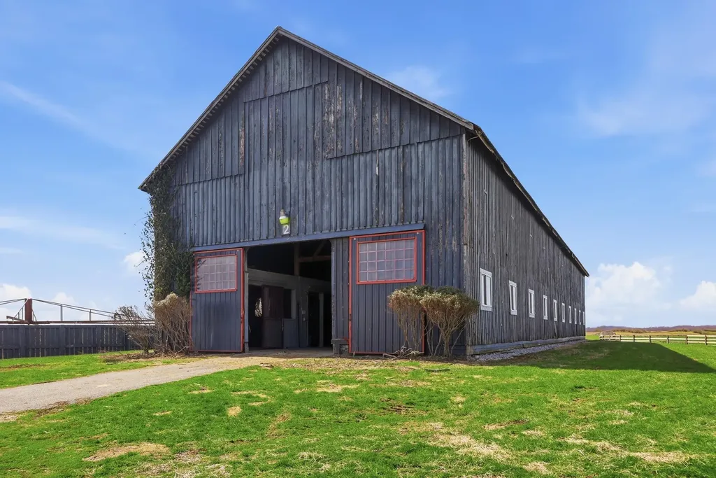 2586 Winchester Road Paris KY 40361