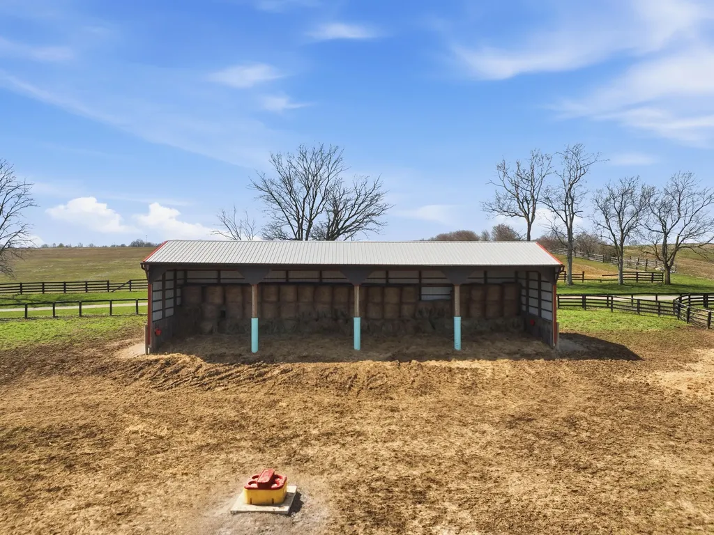 2586 Winchester Road Paris KY 40361