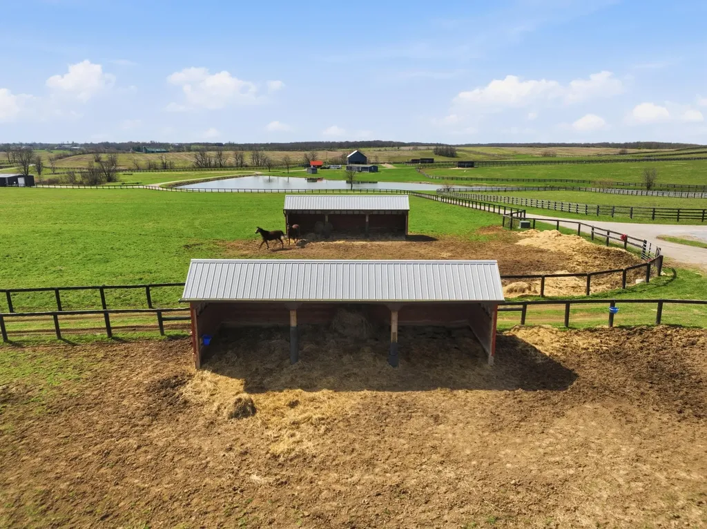 2586 Winchester Road Paris KY 40361