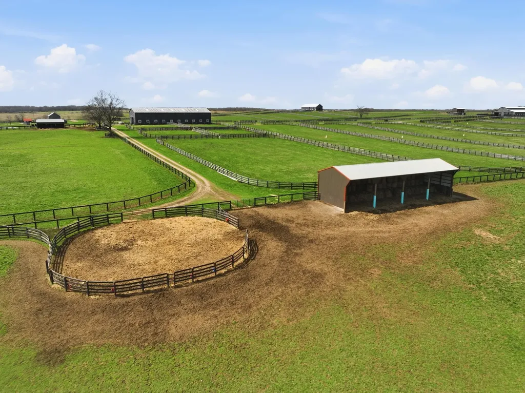 2586 Winchester Road Paris KY 40361