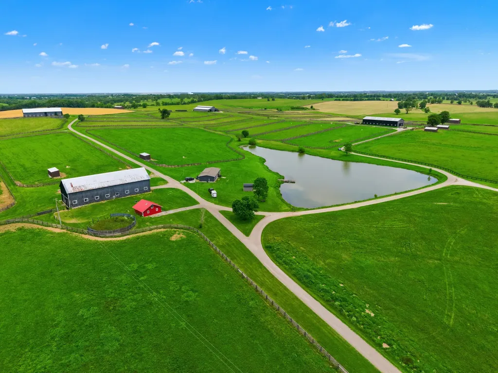 2586 Winchester Road Paris KY 40361