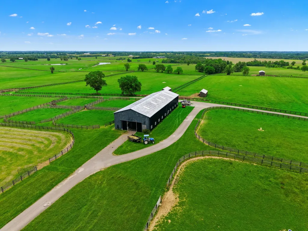 2586 Winchester Road Paris KY 40361