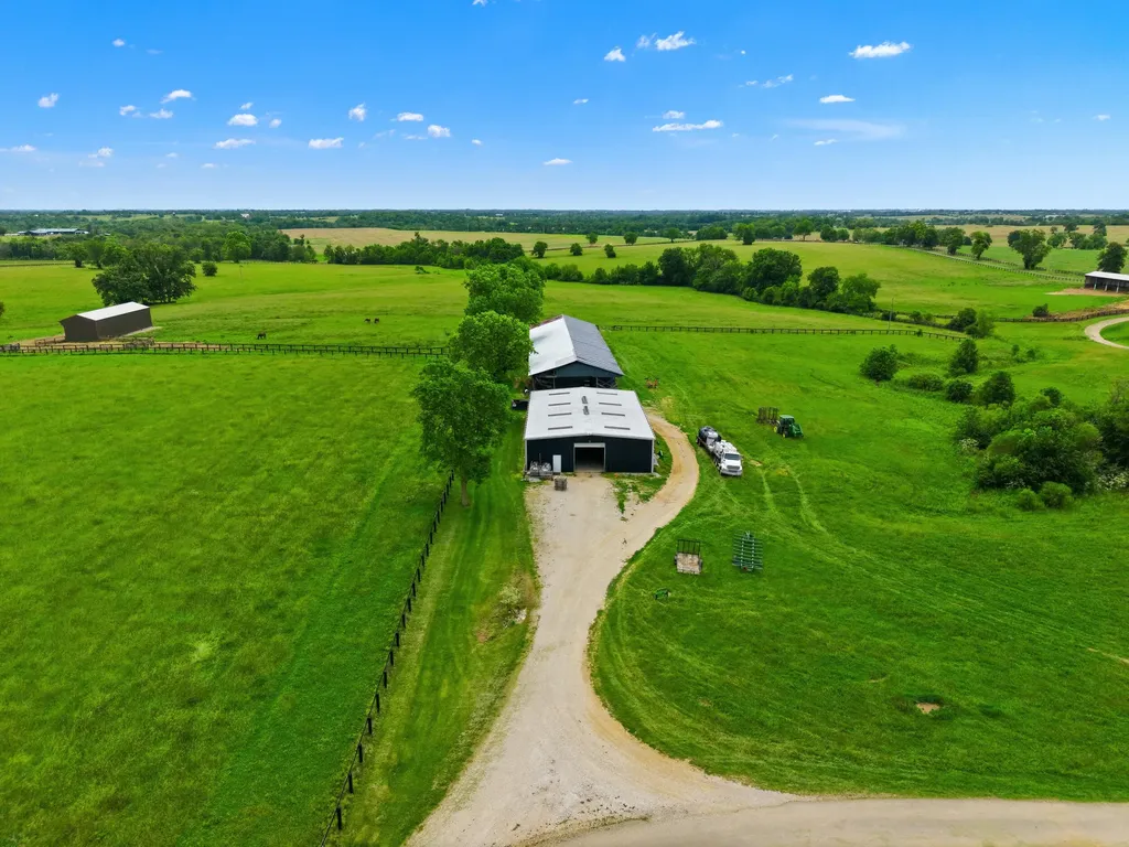 2586 Winchester Road Paris KY 40361