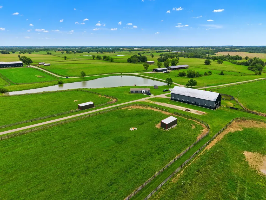 2586 Winchester Road Paris KY 40361