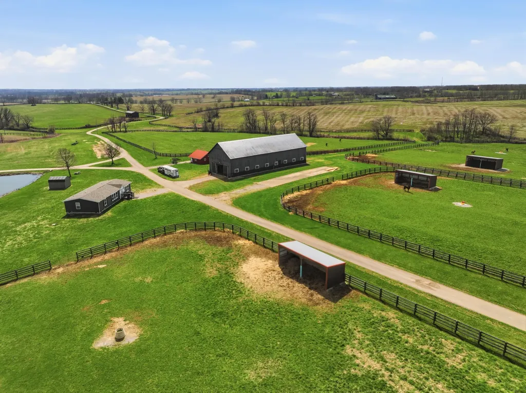 2586 Winchester Road Paris KY 40361