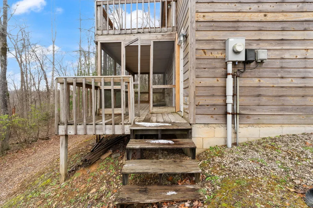 21 Dogwood Road Burnside KY 42519