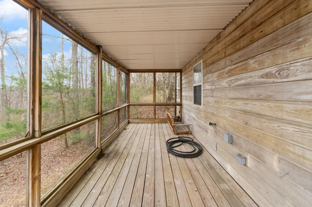 21 Dogwood Road Burnside KY 42519