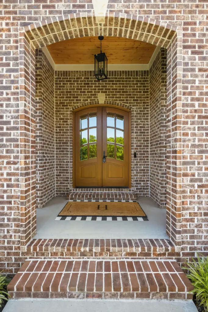 157 Doe Valley Nicholasville KY 40356