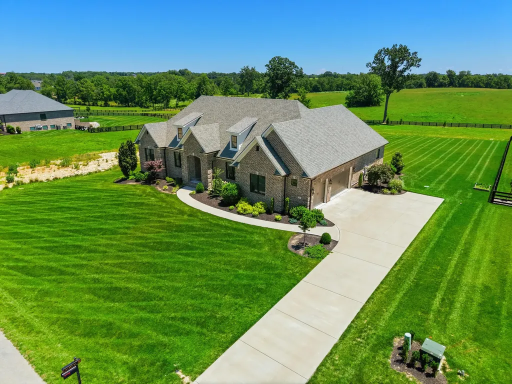 157 Doe Valley Nicholasville KY 40356