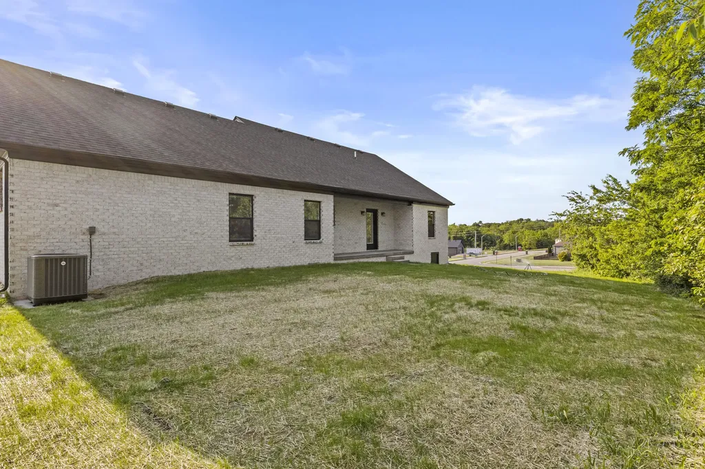 168 Central Park Avenue Berea KY 40403