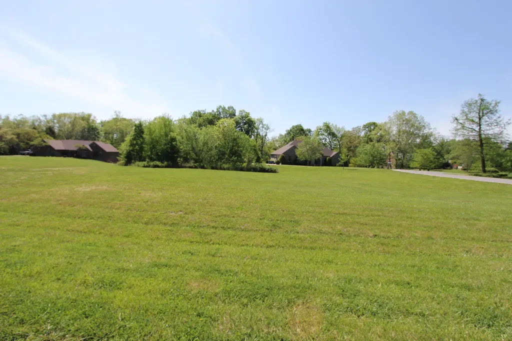 29 Fairway Drive Lawrenceburg KY 40342