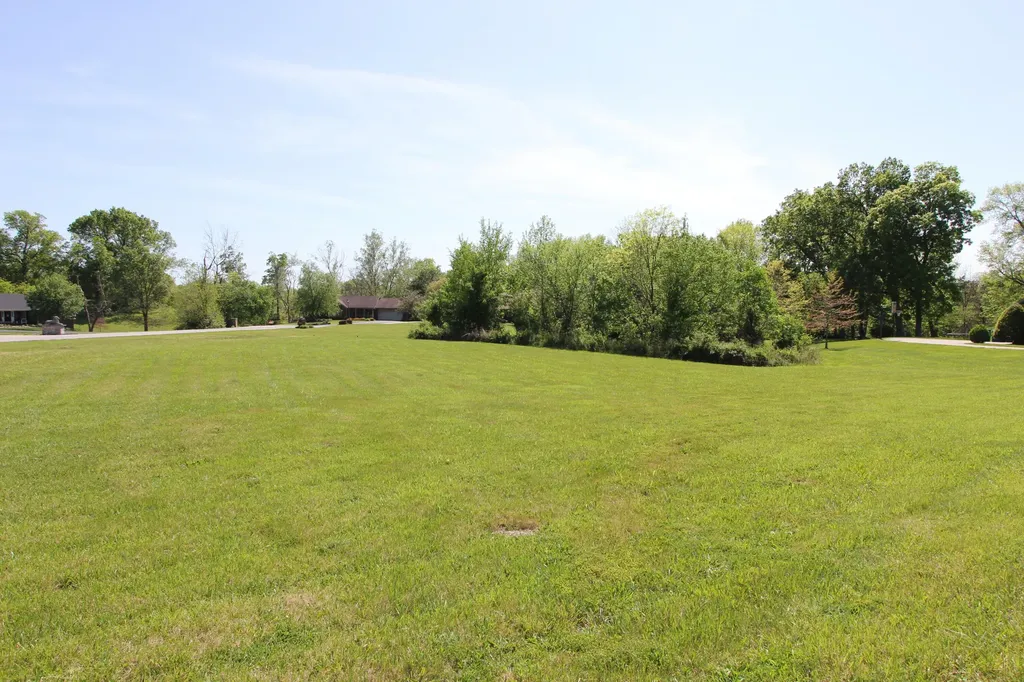 29 Fairway Drive Lawrenceburg KY 40342