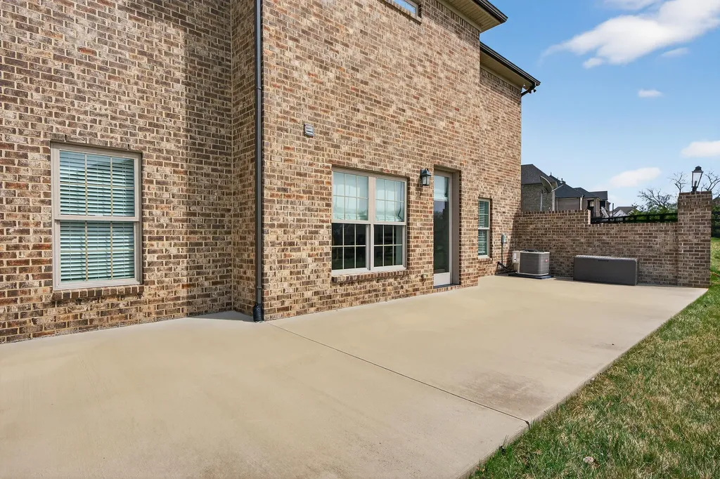 100 Blue Wing Pass Nicholasville KY 40356