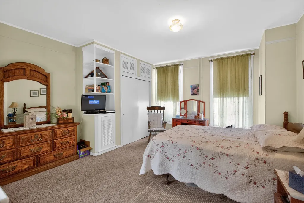 366 E Lexington Street Harrodsburg KY 40330