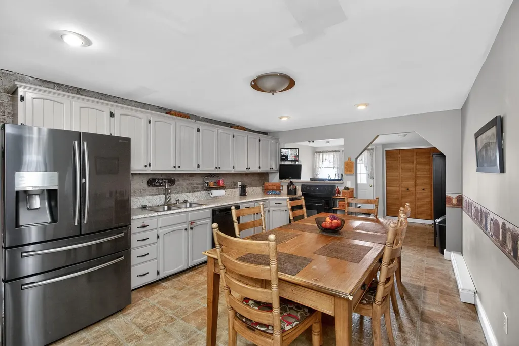 366 E Lexington Street Harrodsburg KY 40330