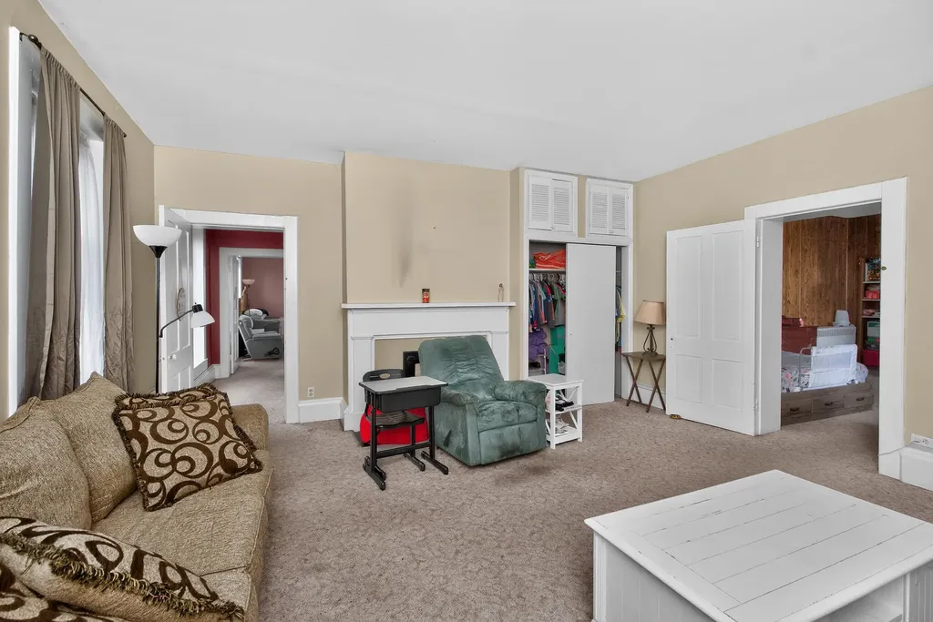 366 E Lexington Street Harrodsburg KY 40330