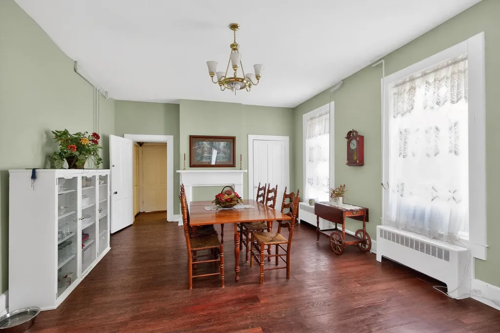 366 E Lexington Street Harrodsburg KY 40330